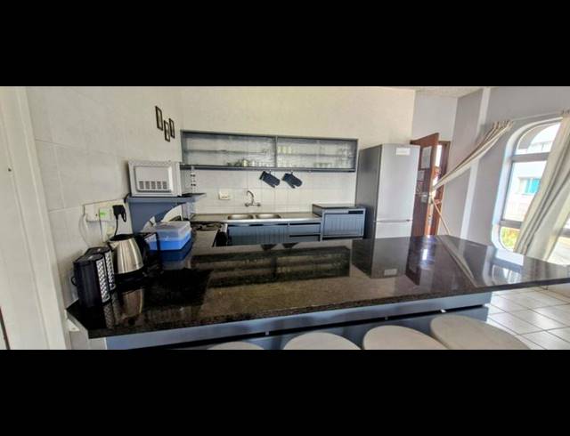 2 BEDROOM APARTMENT FOR SALE IN MARGATE BEACH